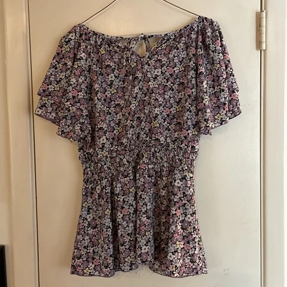 Shein Purple Floral top size large - Picture 4 of 7